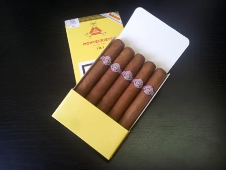 Montecristo No.4