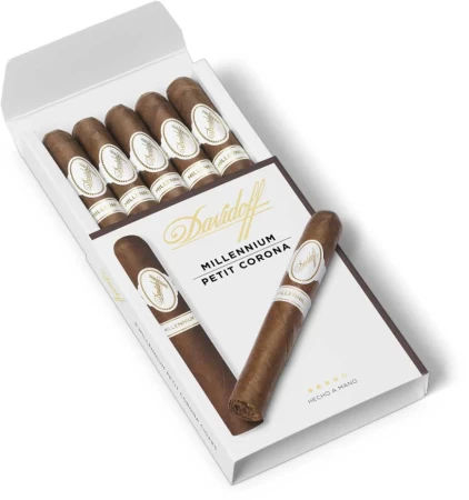 Davidoff Millennium Blend Petit Corona
