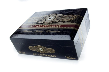 Perdomo 20th Anniversary Maduro Robusto