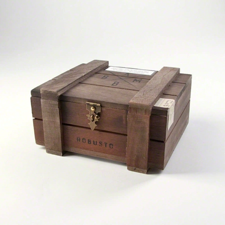 Alec Bradley Black Market Robusto
