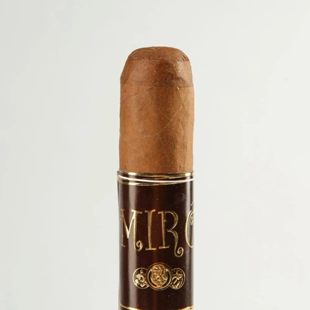 Miró Robusto