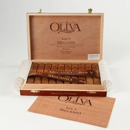Oliva V Melanio Robusto
