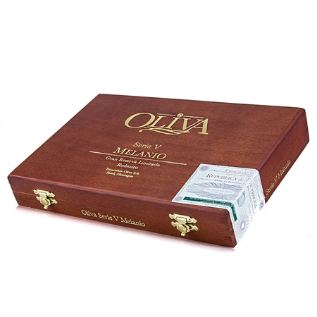 Oliva V Melanio Robusto