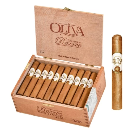 Oliva Connecticut reserve Petit Corona