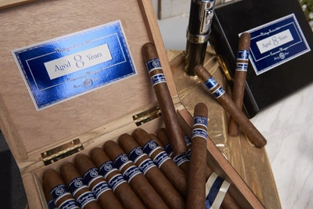 Rocky Patel Vintage 2003 Toro