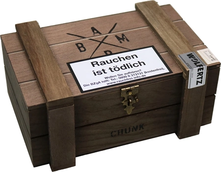 Alec Bradley Black Market Chunk Short Gordo