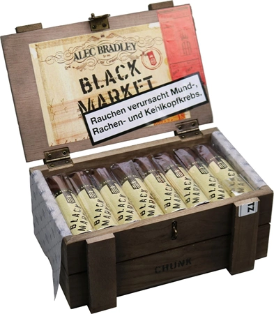 Alec Bradley Black Market Chunk Short Gordo