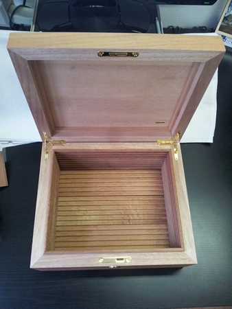 Humidor Adorini Cedro M