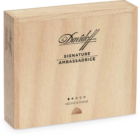 Davidoff Signature Ambassadrice