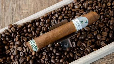 Santiago Valladares Robusto Magico Exclusivo Europe