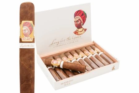Long Live the Queen - Queen's Court (Robusto)
