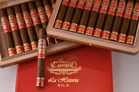 Perez-Carrillo La Historia Silk